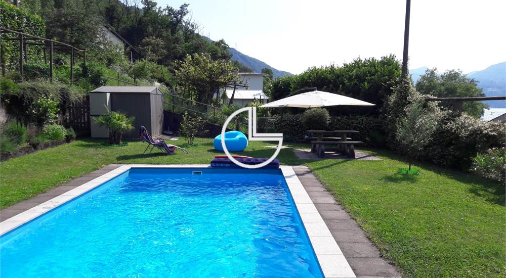 Piscina condominiale